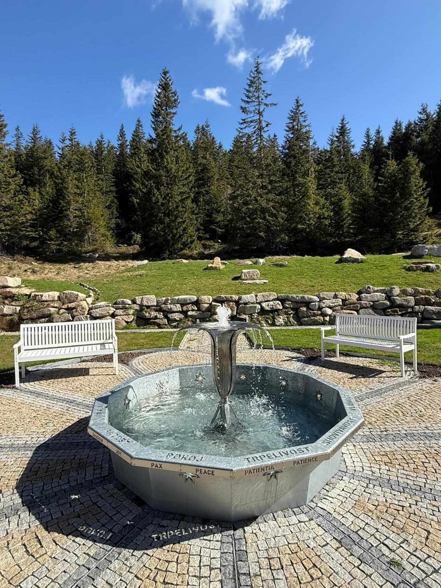 Erlebachova Bouda, Hotel - Resort Svaty Frantisek Špindlerŭv Mlýn Dış mekan fotoğraf